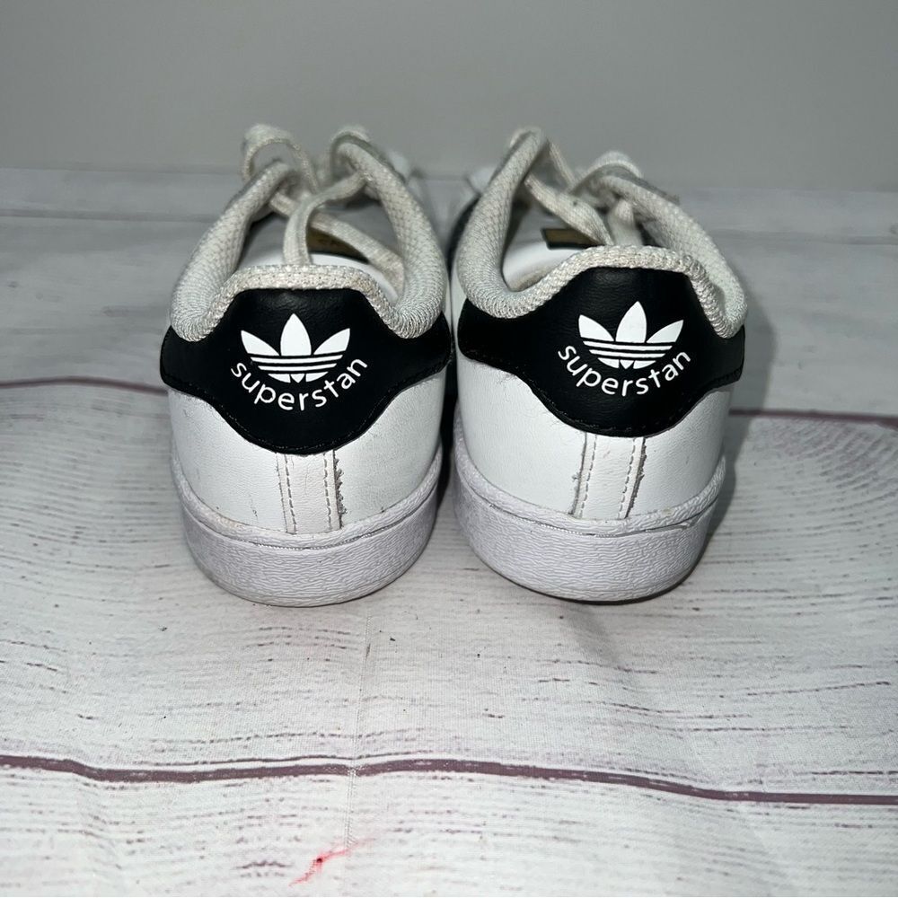 Adidas Kids Superstar Stan Smith White Sneakers With Black Stripe -size 10 Youth - Picture 7 of 13